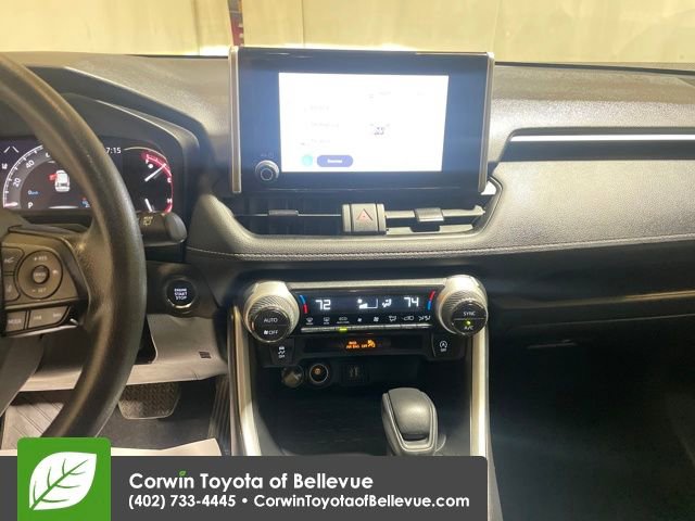 Used 2025 Toyota RAV4 XLE image 17