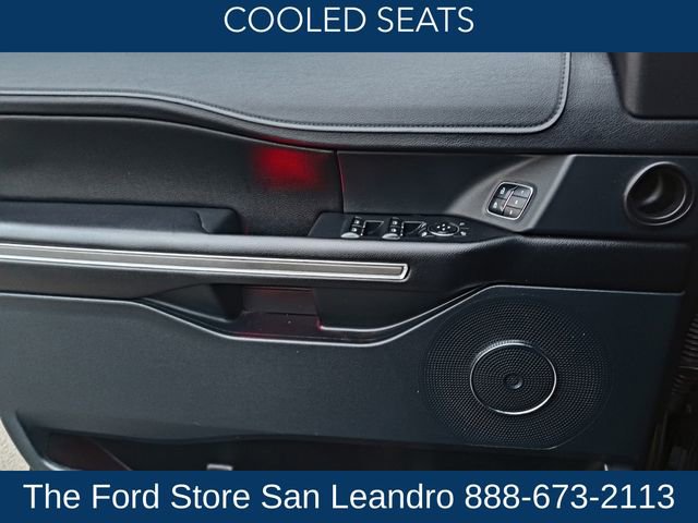 Used 2018 Ford Expedition Max XLT image 13