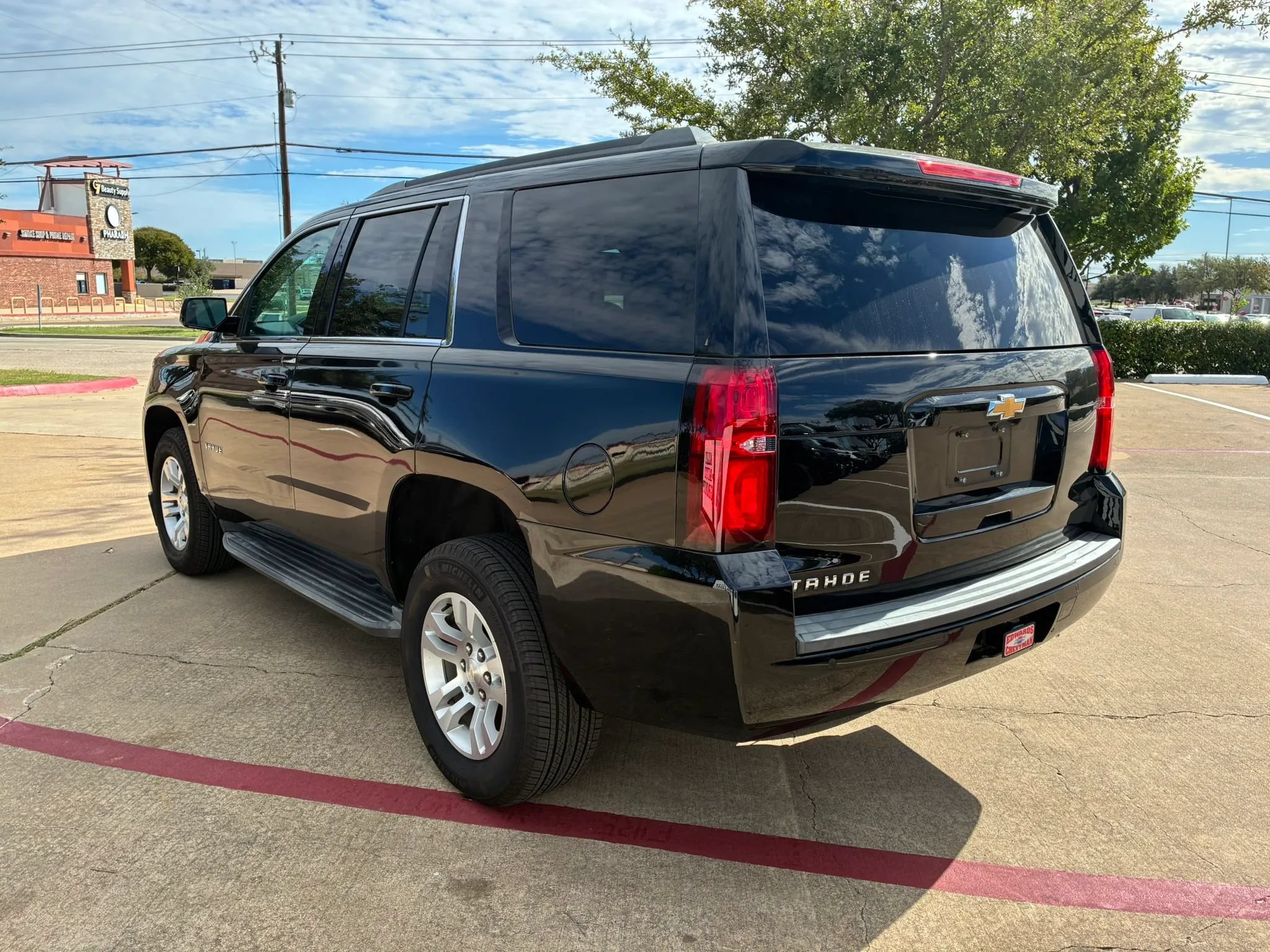 Used 2019 Chevrolet Tahoe LT RWD image 5