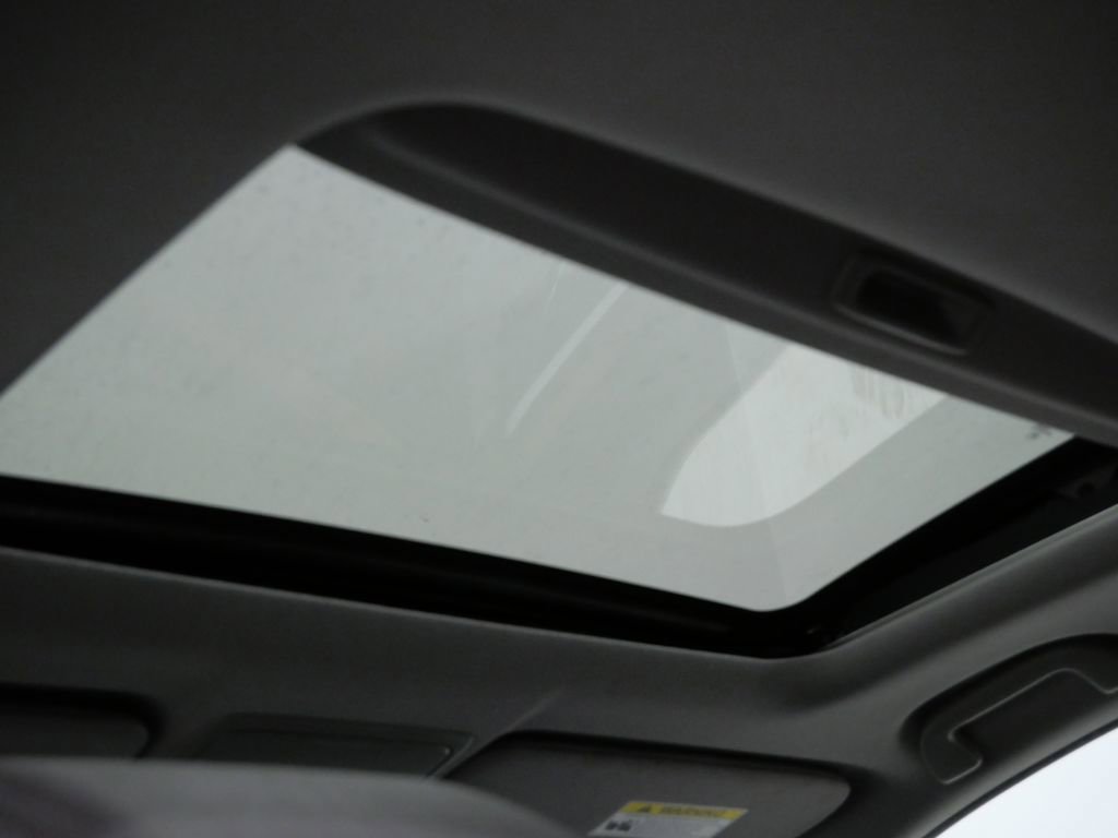 Used 2022 Honda CR-V EX-L image 4