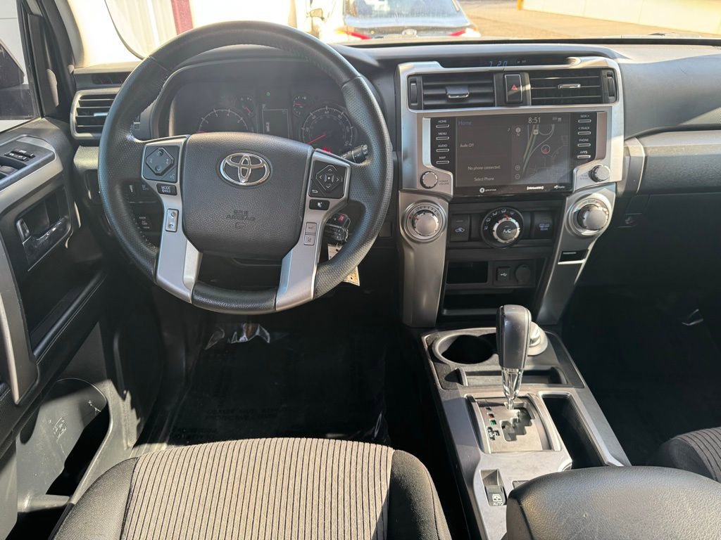 Certified 2020 Toyota 4Runner SR5 AWD/4WD image 13