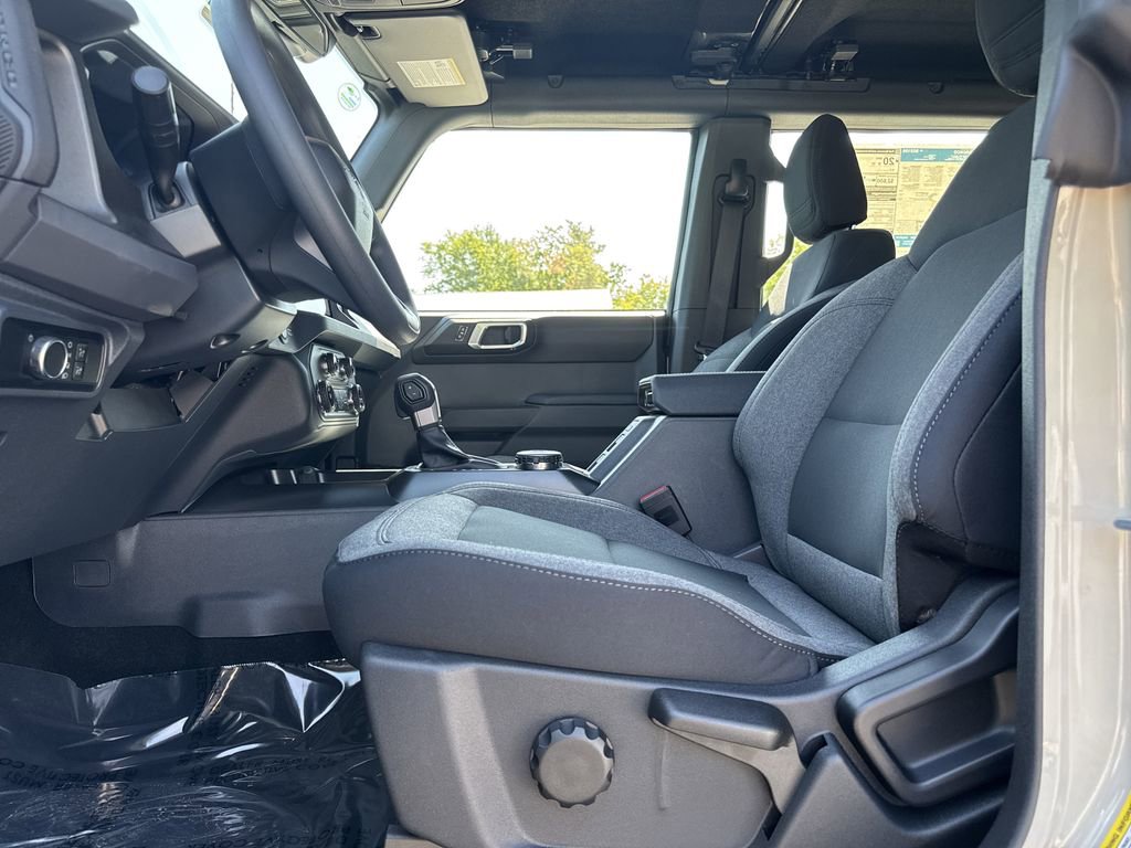 New 2025 Ford Bronco 4-Door image 16
