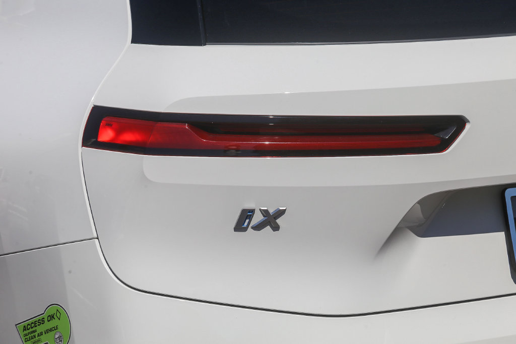 Certified 2024 BMW iX xDrive50 AWD/4WD image 7