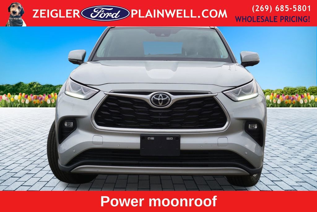Used 2025 Toyota Highlander Platinum image 8