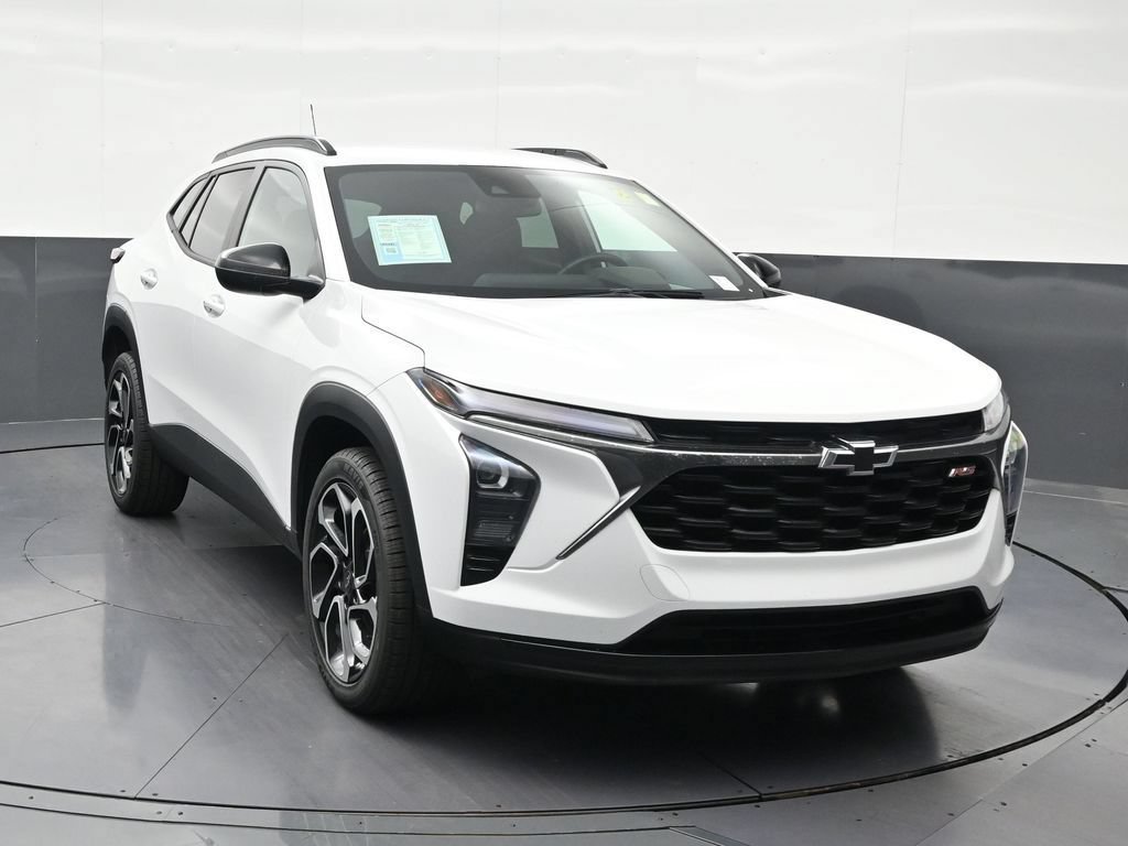 Used 2025 Chevrolet Trax RS w/ Driver Confidence Package FWD image 8