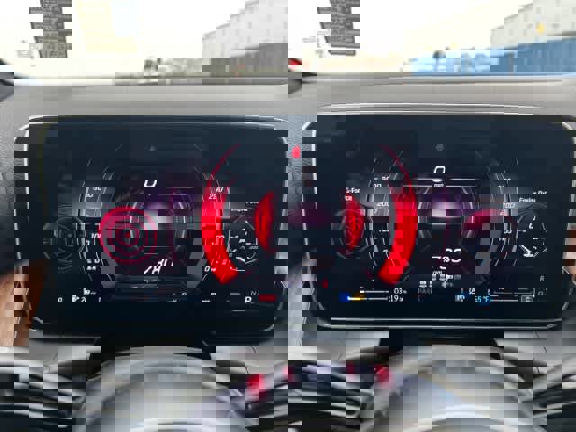 Used 2026 Mercedes-Benz GLC 300 image 31