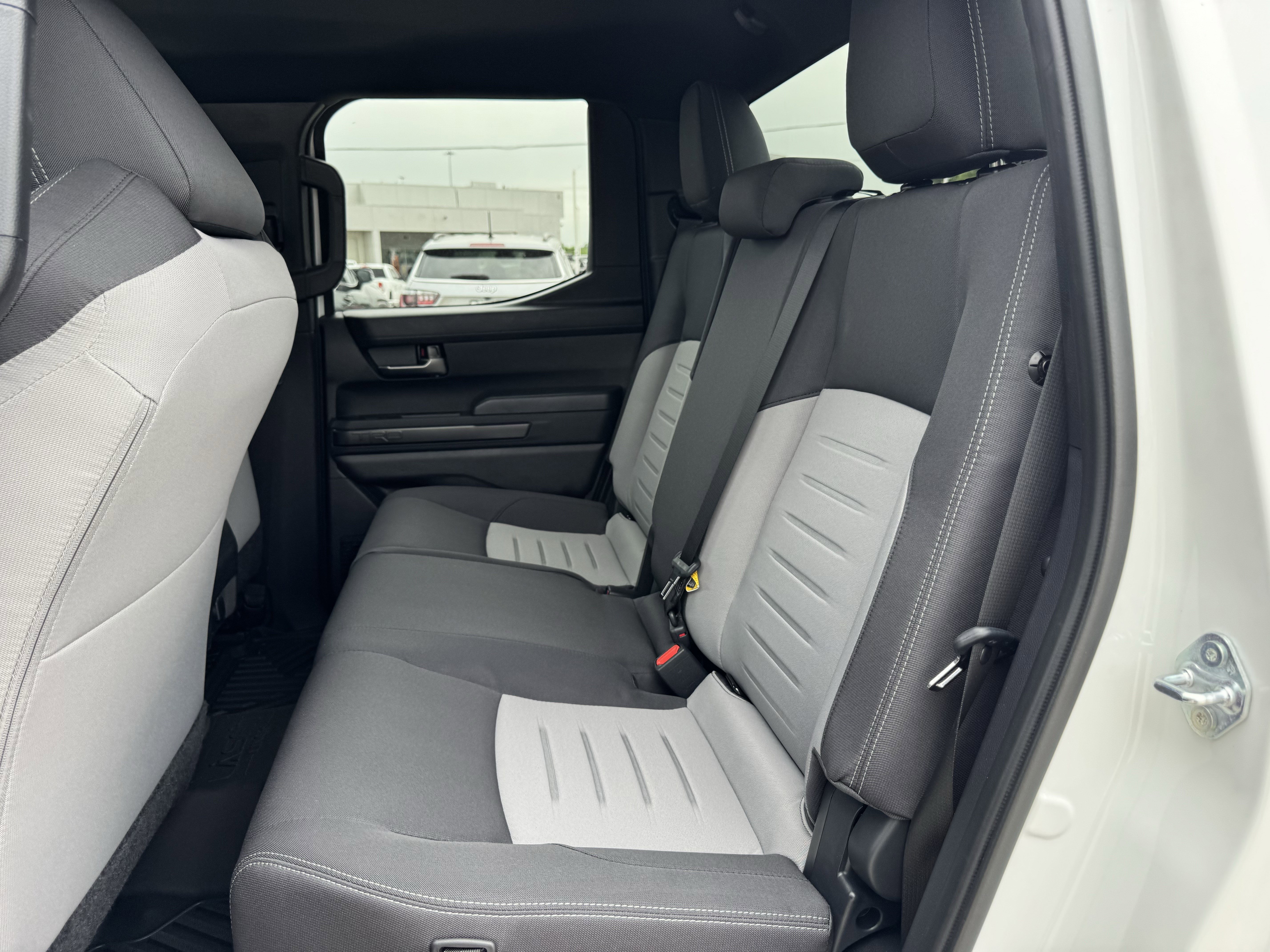 Used 2025 Toyota Tacoma TRD Sport AWD/4WD image 30