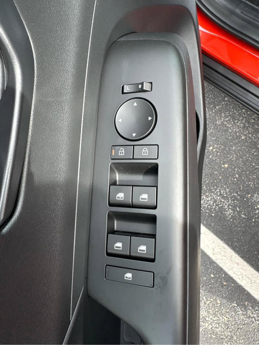 New 2027 Hyundai Kona SE AWD/4WD image 21