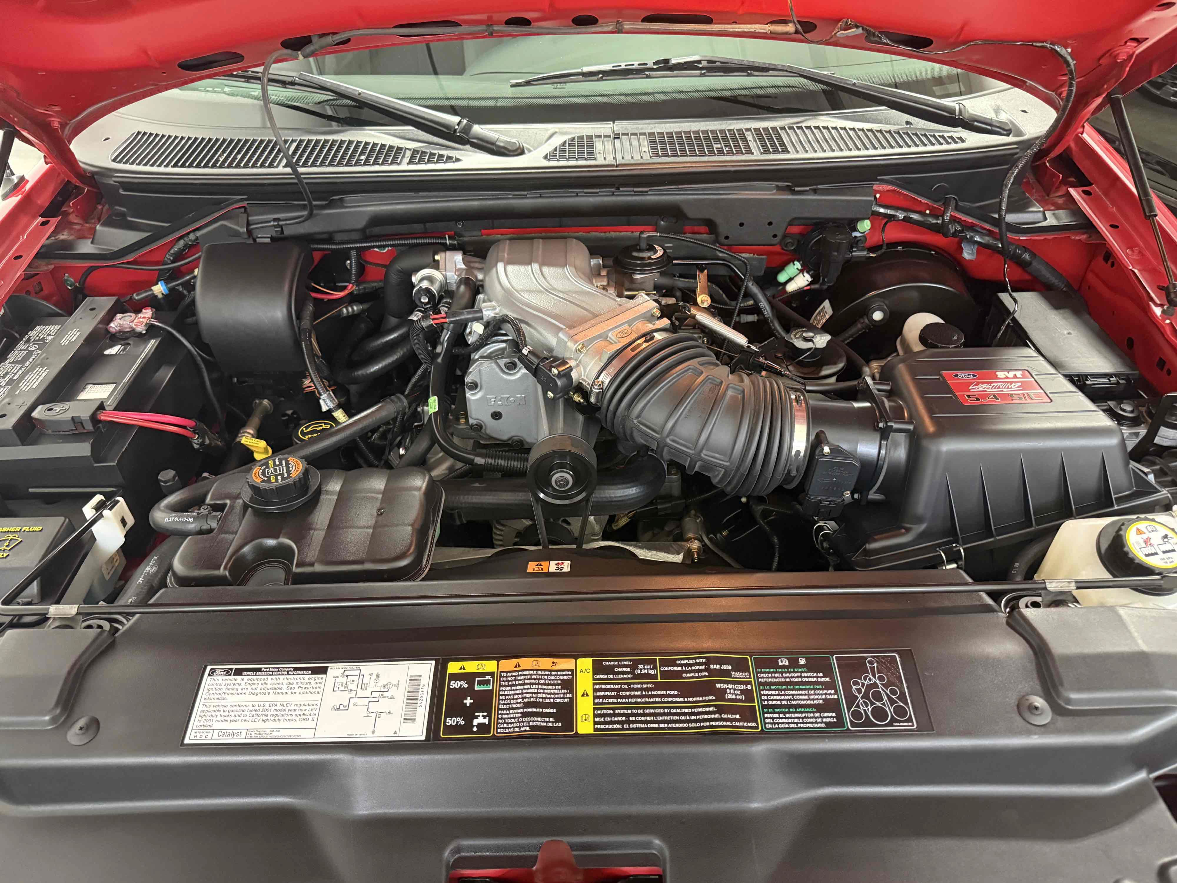 Used 2001 Ford F150 Lightning RWD image 4