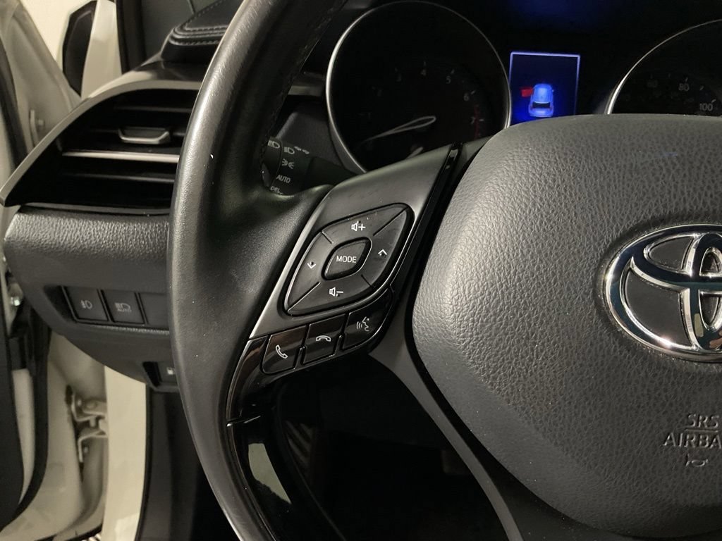 Used 2018 Toyota C-HR XLE FWD image 26