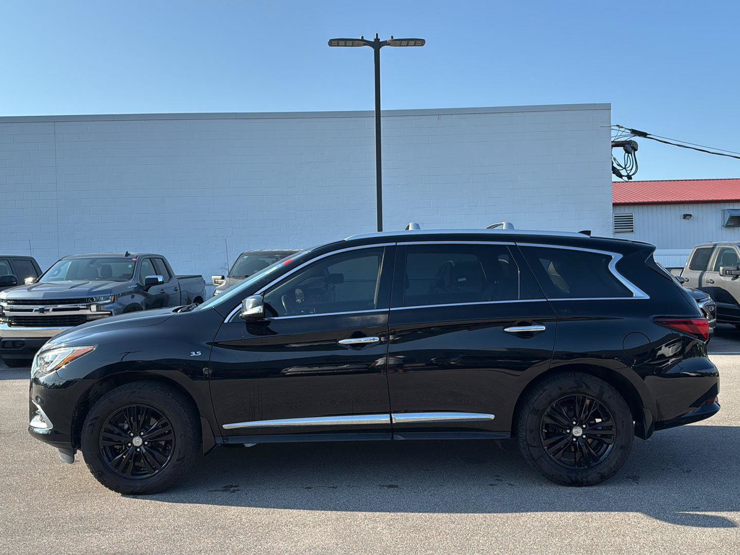 Used 2016 INFINITI QX60 Luxe AWD/4WD image 5