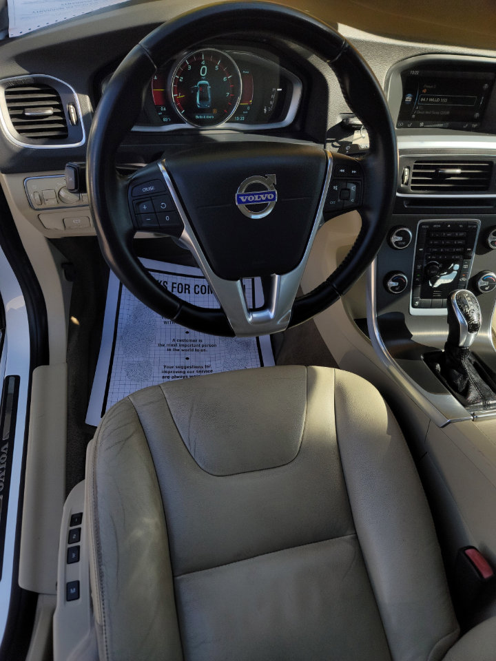 Used 2015 Volvo S60 T5 Premier image 11