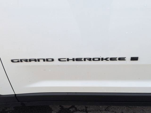 Used 2025 Jeep Grand Cherokee L Laredo image 33