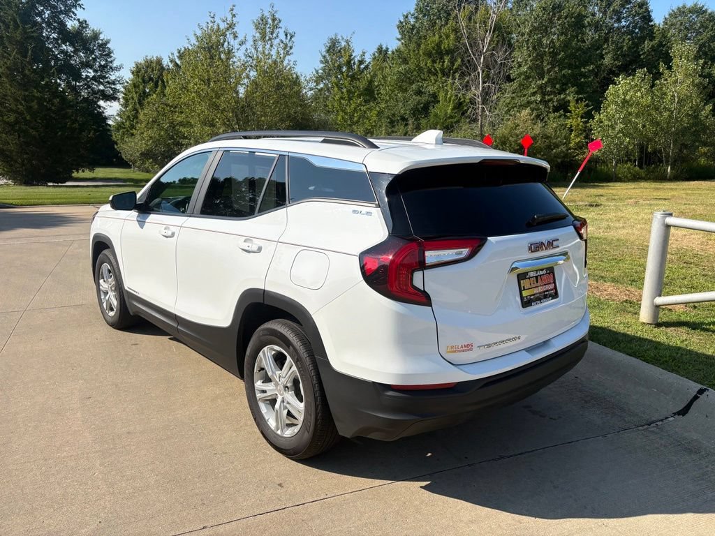 Used 2023 GMC Terrain SLE w/ Driver Convenience Package FWD image 7