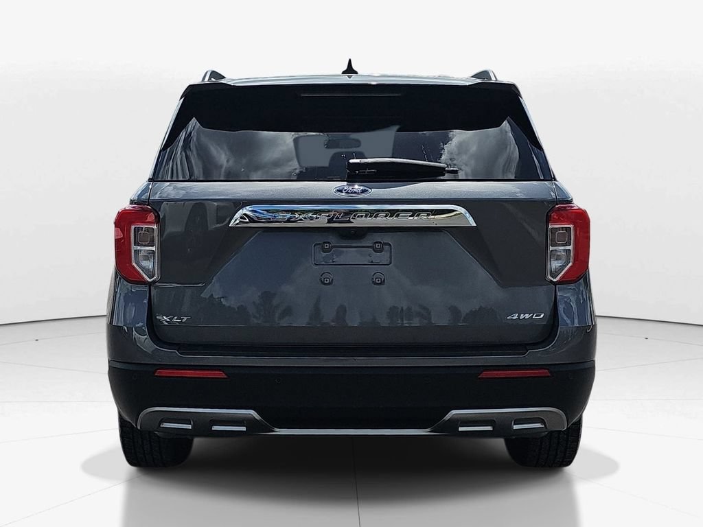 Used 2023 Ford Explorer XLT w/ Equipment Group 202A AWD/4WD image 7