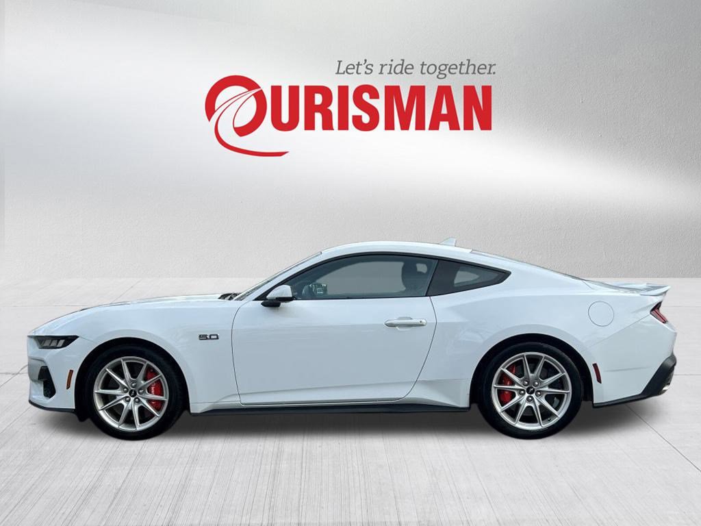 Used 2024 Ford Mustang GT Premium image 3