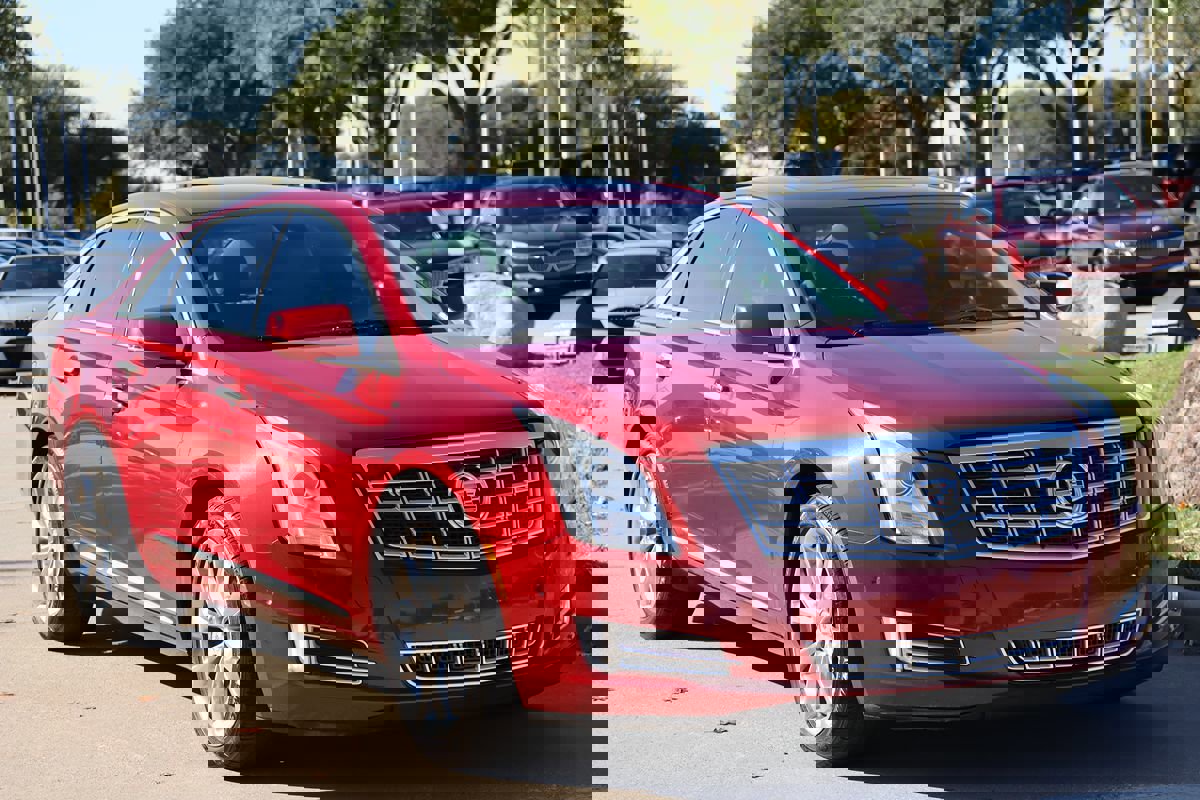 Used 2014 Cadillac XTS Premium image 2