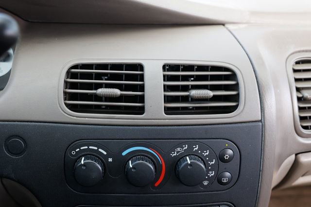 Used 2003 Dodge Intrepid SE image 35