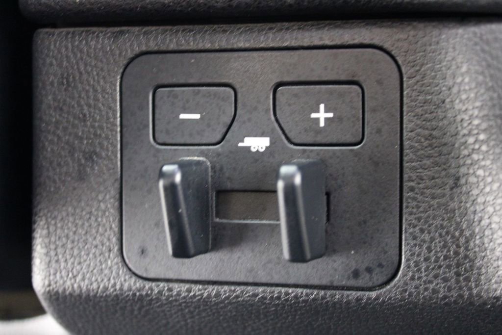 Used 2022 Toyota Tundra SR5 w/ SR5 Convenience Package image 22