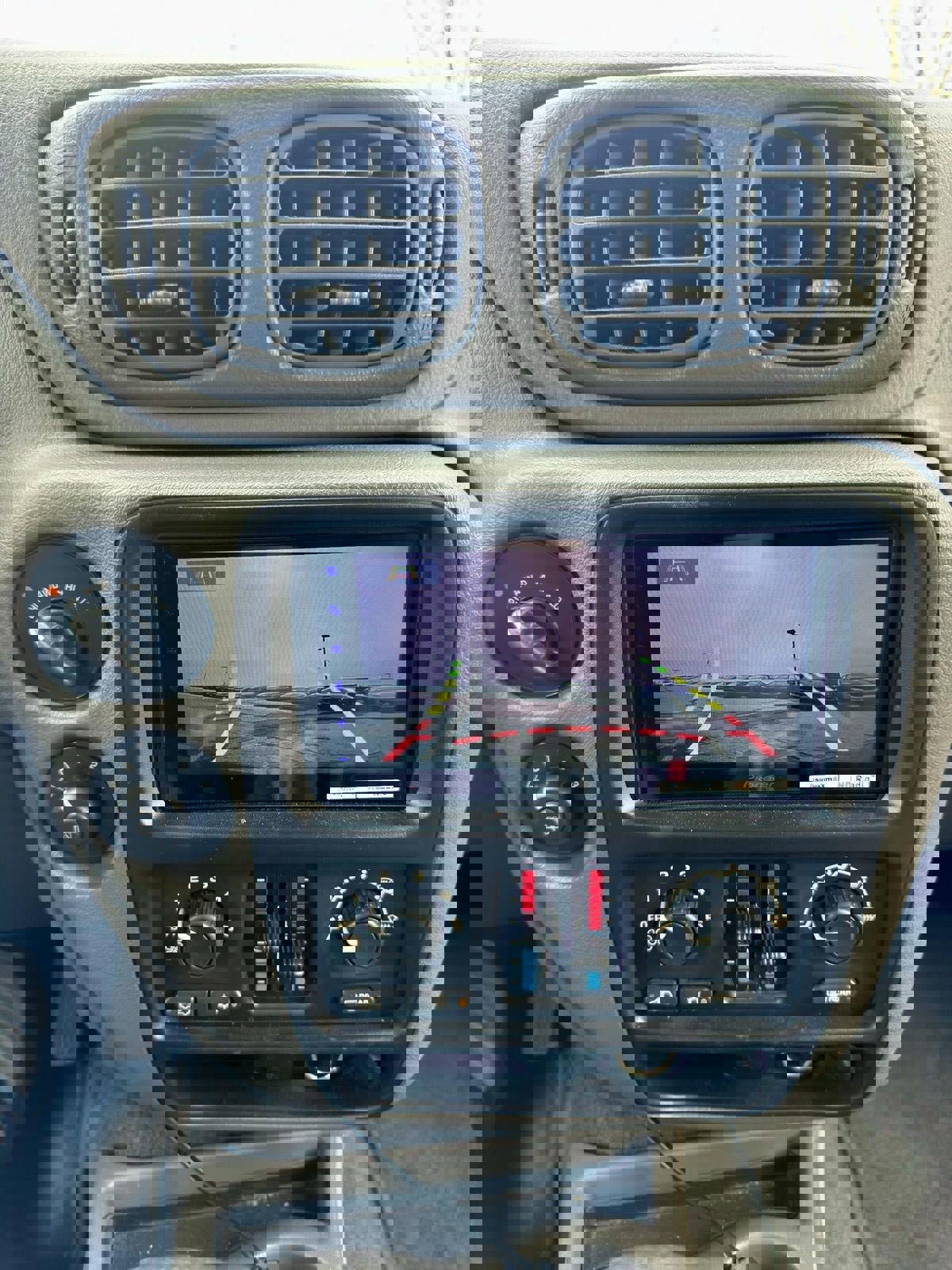 Used 2004 Chevrolet TrailBlazer LS w/ LS Preferred Equipment Group image 21