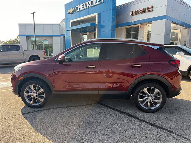 Used 2022 Buick Encore GX Essence w/ Experience Buick Package AWD/4WD image 3