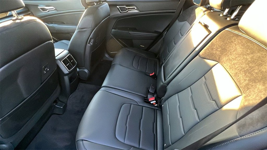 New 2026 Kia Sportage SX image 8