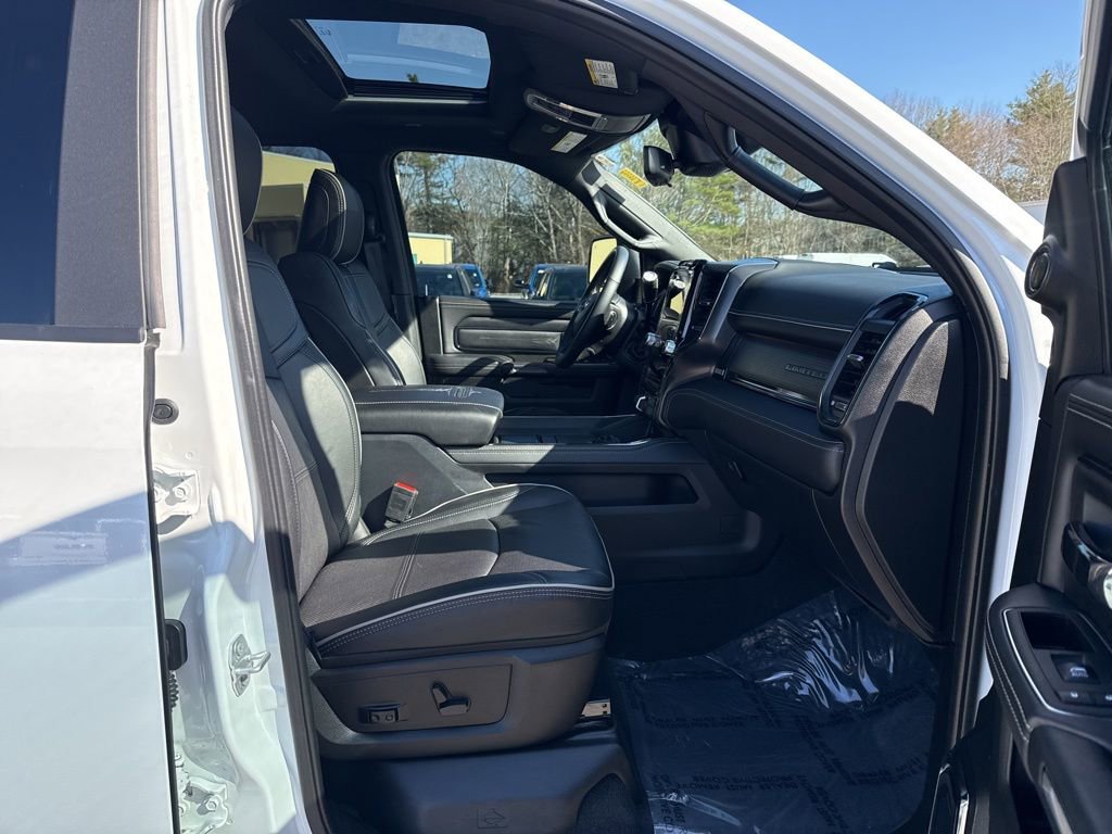 Used 2024 RAM 2500 Limited image 31