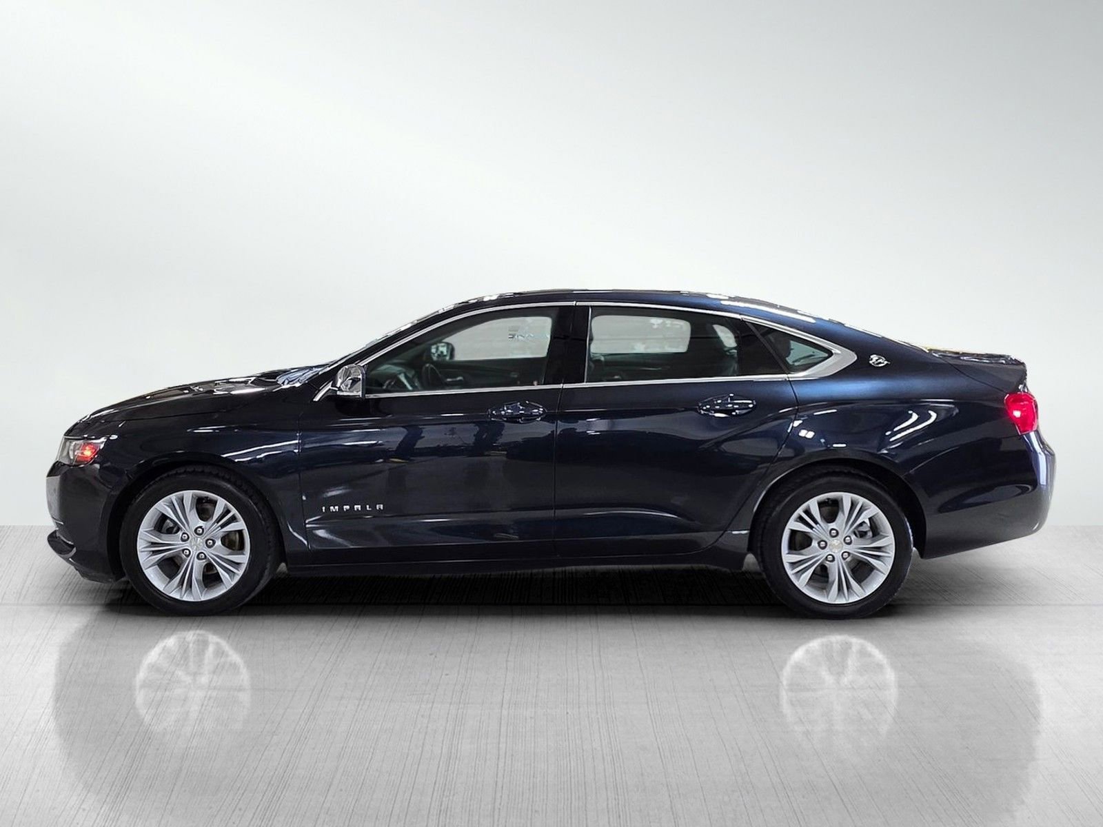 Used 2014 Chevrolet Impala LT w/ Convenience Package image 4