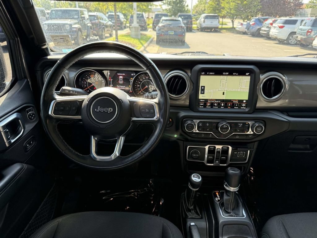 Used 2022 Jeep Wrangler Unlimited Sahara w/ Cold Weather Group AWD/4WD image 18