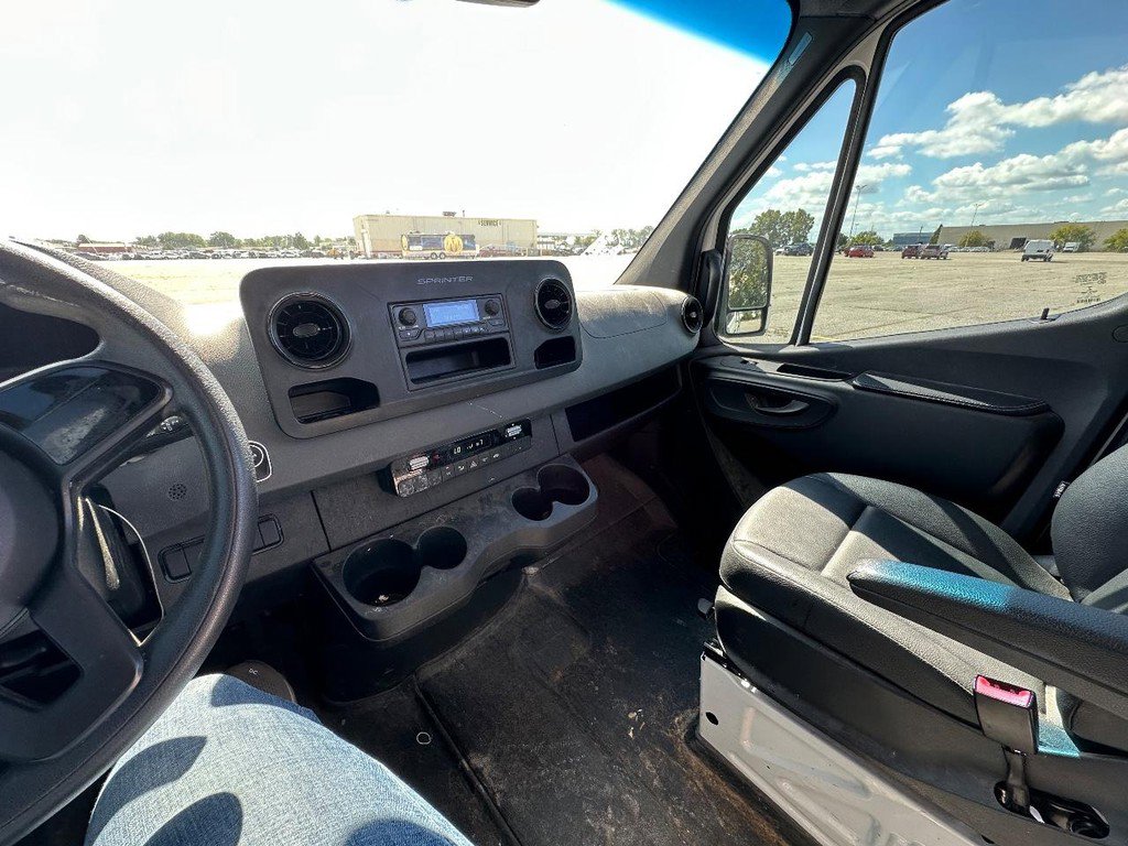Used 2021 Mercedes-Benz Sprinter 2500 w/ Driver Convenience Package image 16