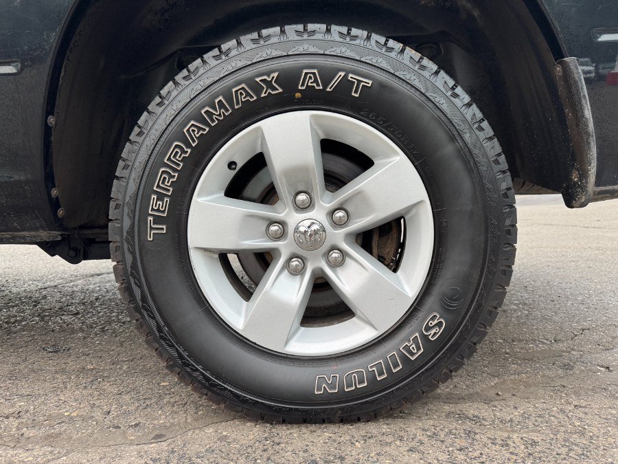 Used 2018 RAM 1500 ST w/ SXT Appearance Group AWD/4WD image 13