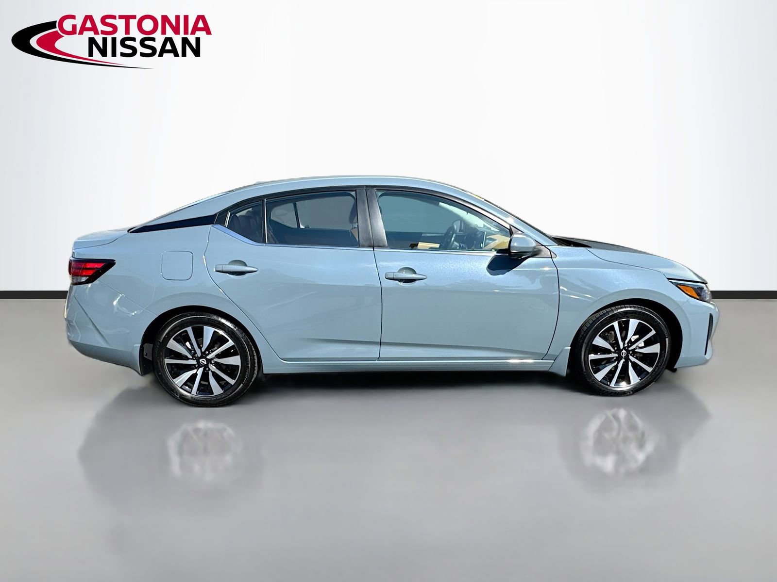 Used 2024 Nissan Sentra SV w/ SV Premium Package image 10