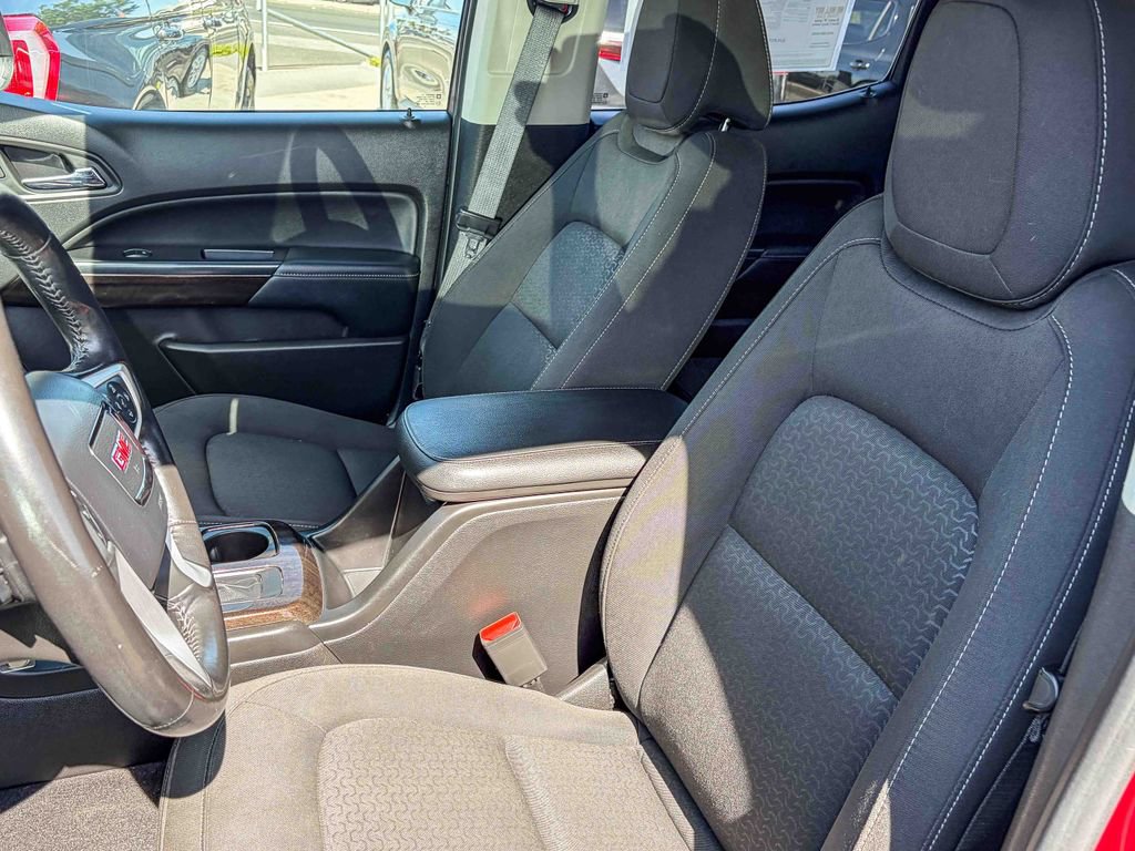 Used 2020 GMC Canyon SLE w/ Driver Alert Package image 39