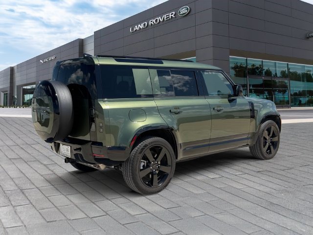 Certified 2026 Land Rover Defender 110 X-Dynamic SE AWD/4WD image 5