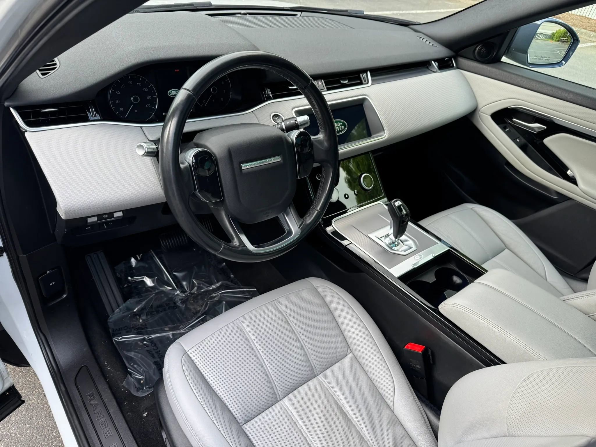 Used 2020 Land Rover Range Rover Evoque S AWD/4WD image 21