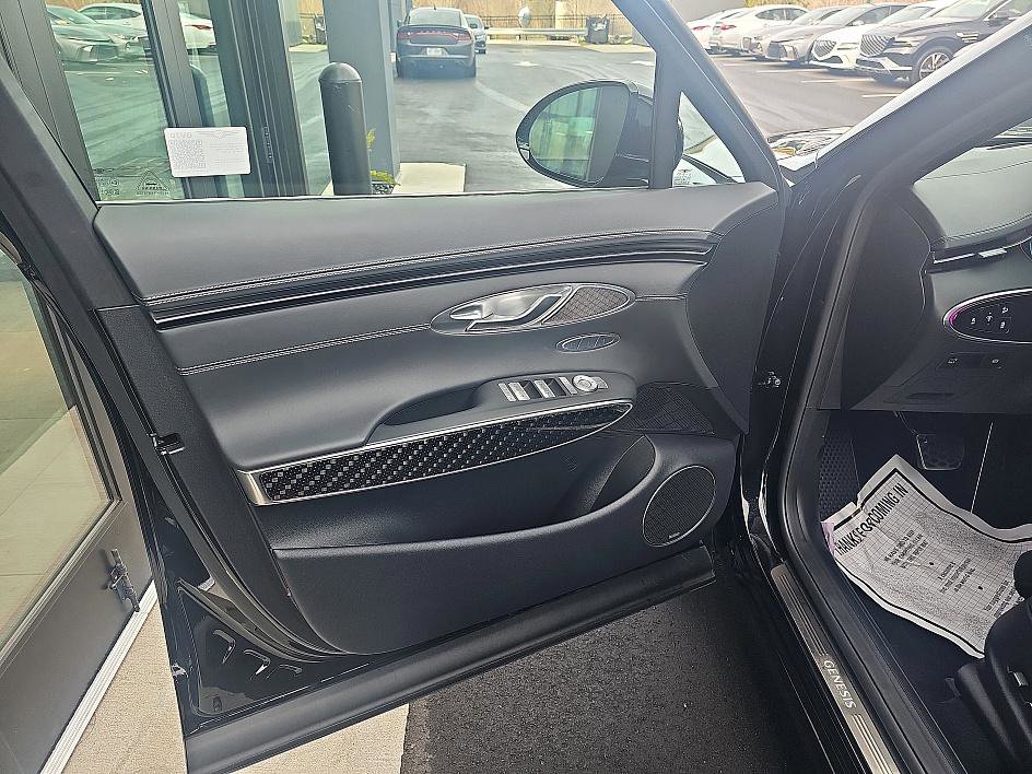 Used 2025 Genesis GV70 3.5T Sport w/ Sport Prestige Package image 11