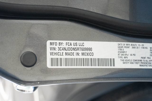 Used 2024 Jeep Compass Trailhawk AWD/4WD image 32