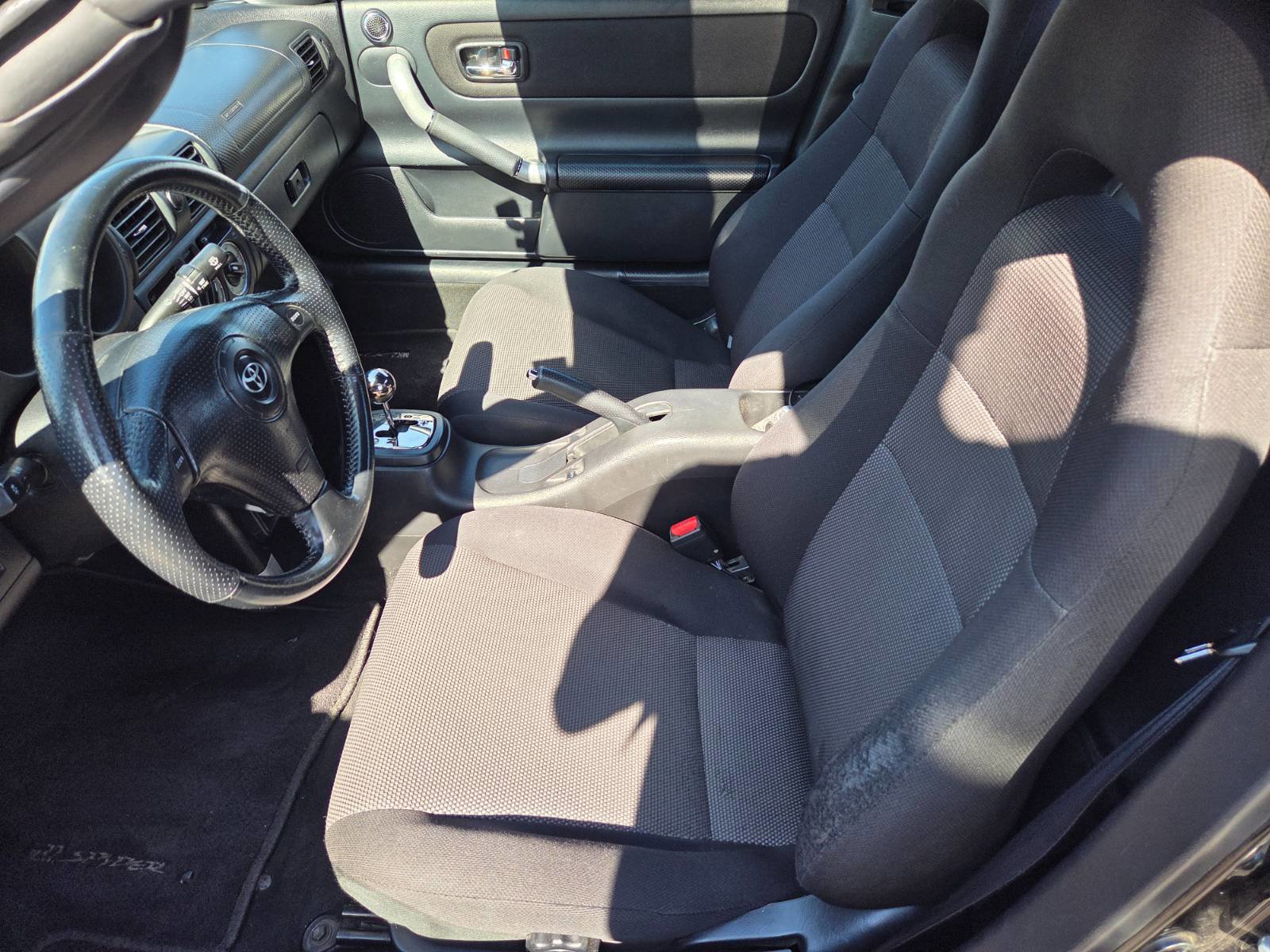 Used 2005 Toyota MR2 image 9