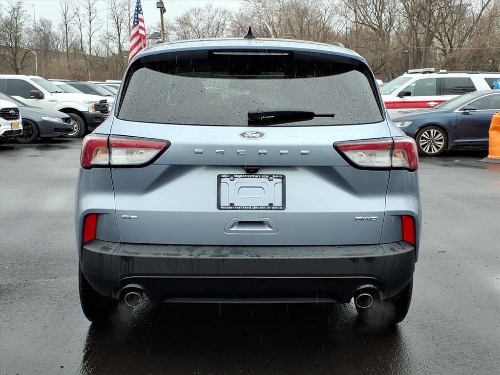 Certified 2022 Ford Escape SE w/ SE Sport Appearance Package AWD/4WD image 21