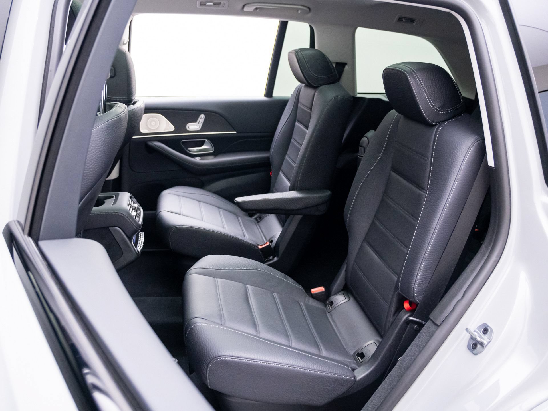 New 2026 Mercedes-Benz GLS 450 4MATIC image 18