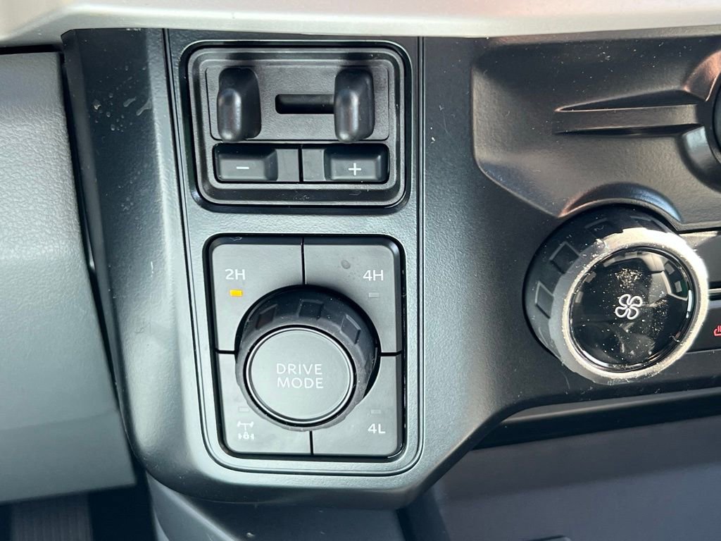 New 2026 Ford F350 XLT w/ XLT Premium Package image 32