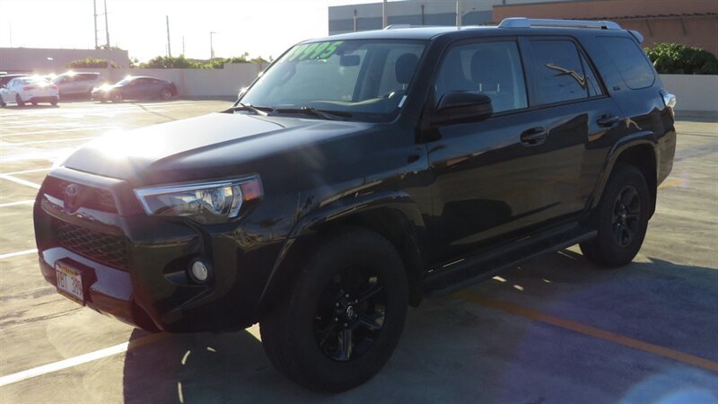 Used 2016 Toyota 4Runner SR5 RWD image 4