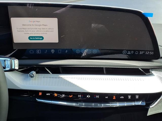 New 2026 Cadillac Optiq Luxury 2 image 10