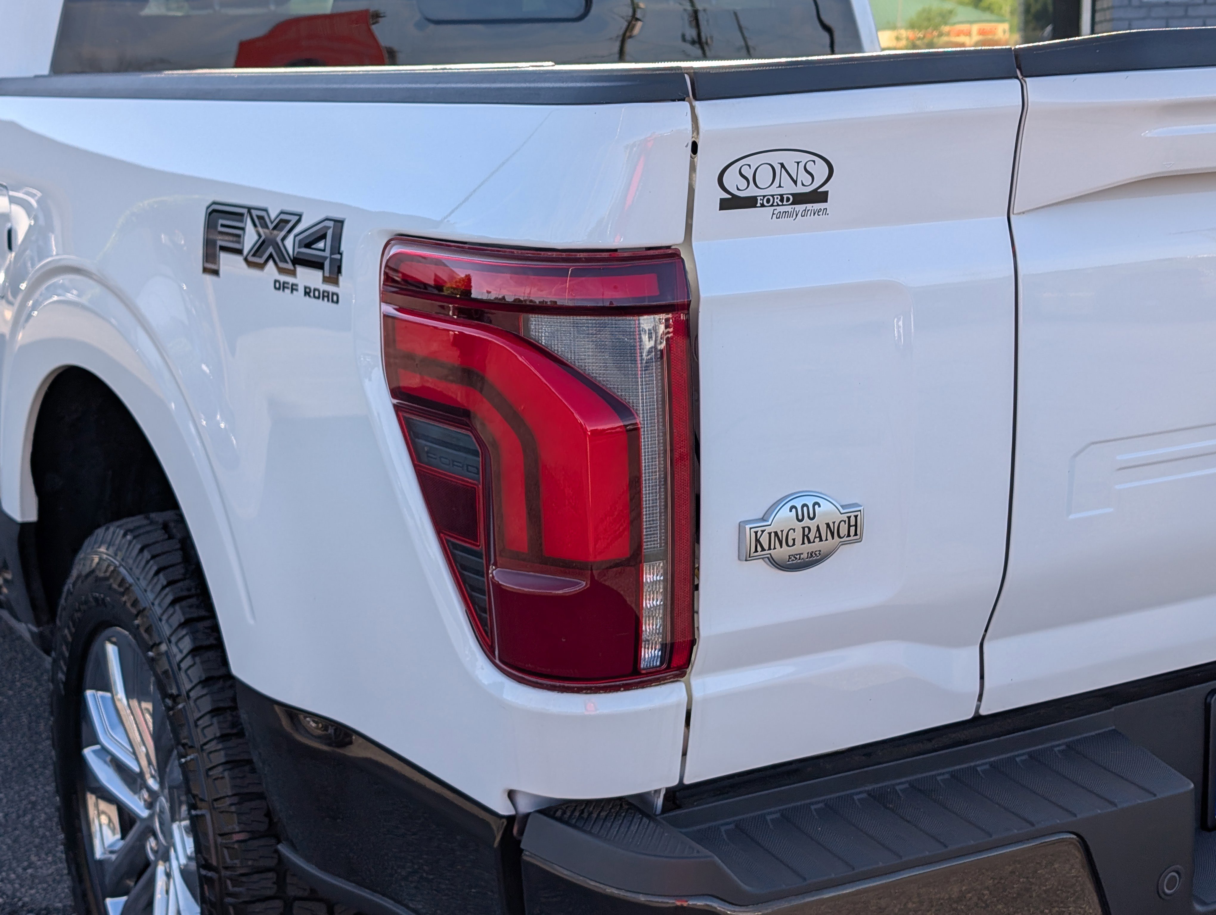 Used 2024 Ford F150 King Ranch w/ FX4 Off-Road Package image 11