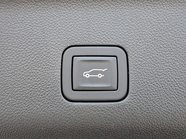 Used 2026 Chevrolet Tahoe High Country AWD/4WD image 31