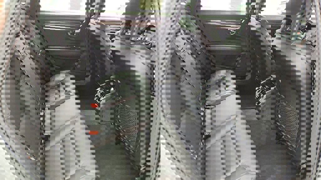 Used 2018 Volvo S90 T5 Momentum w/ Convenience Package image 24