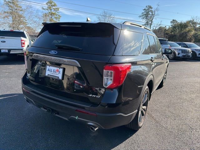 Used 2023 Ford Explorer XLT w/ Equipment Group 202A image 5
