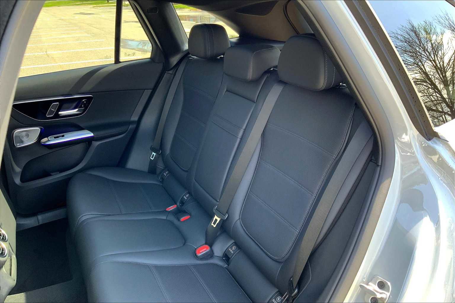 Used 2025 Mercedes-Benz GLC 300 4MATIC image 13