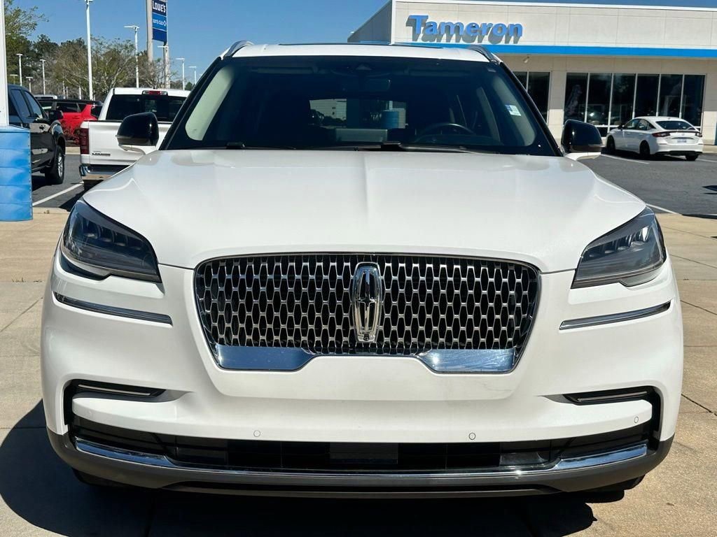 Used 2023 Lincoln Aviator Reserve image 2