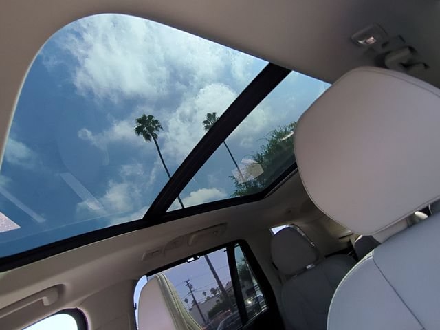 Certified 2024 Volvo XC90 B6 Ultimate w/ Protection Package Premier AWD/4WD image 15